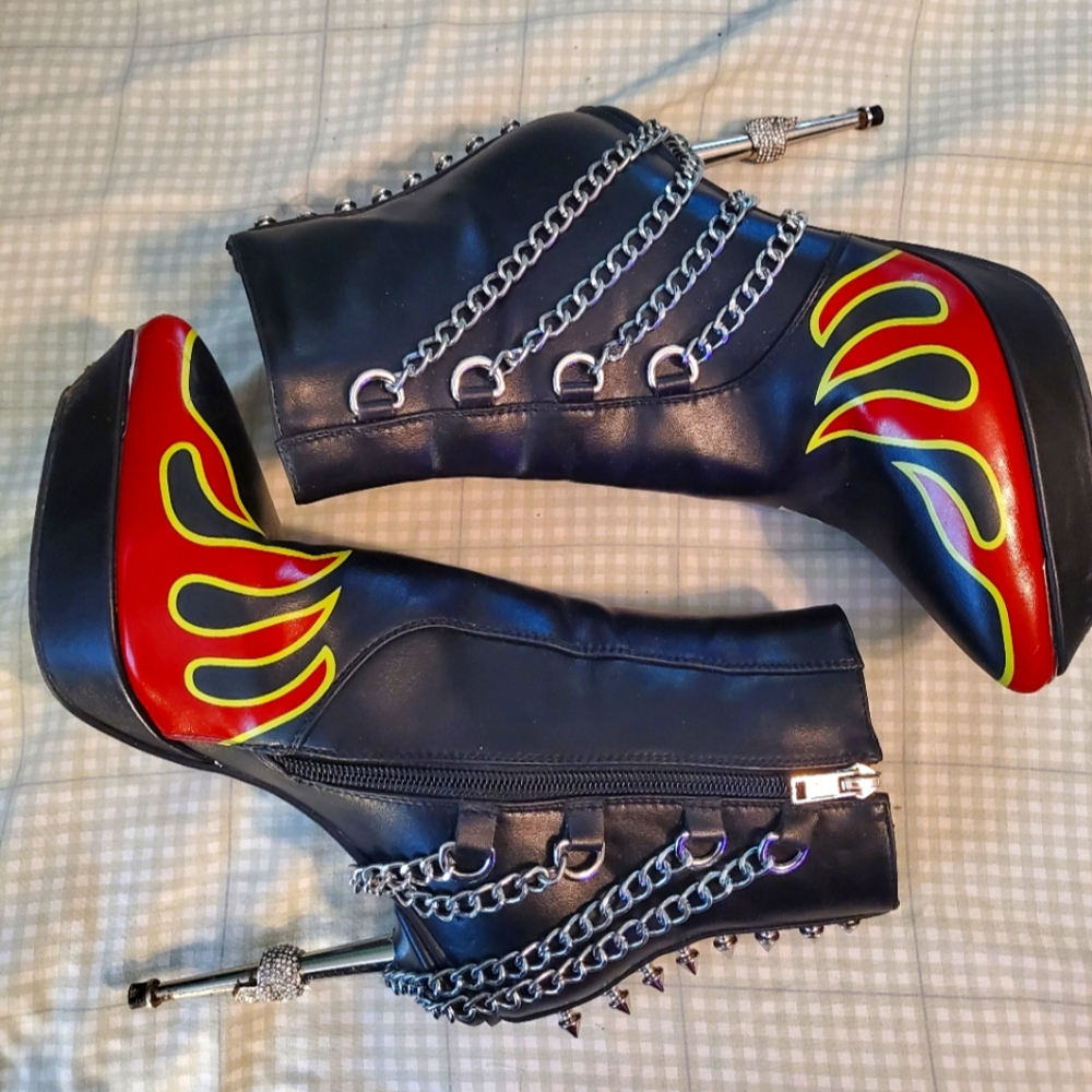 Lamoda Burn Out Booties Size 5